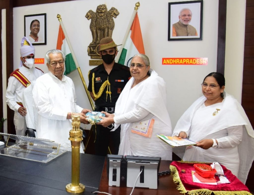 Tying Rakhi to ​Hon. Governor of Andhra Pradesh, Shri Biswa ​Bhushan Harichandan